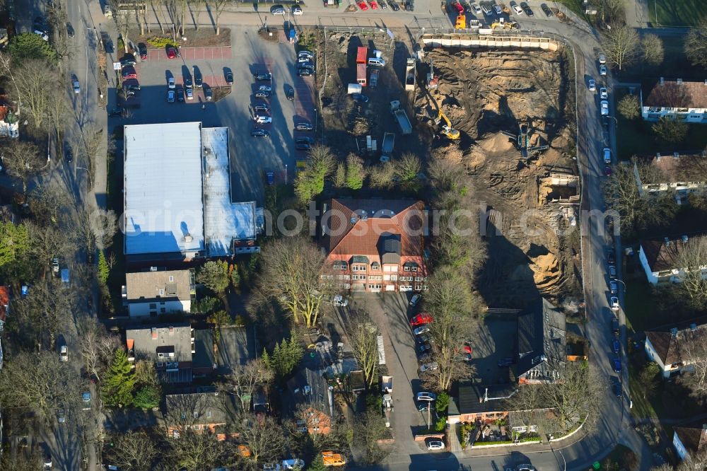 Aerial image Hamburg - New construction of the company administration building of Ppw Polyplan factoryzeuge GmbH on Riekbornweg in the district Schnelsen in Hamburg, Germany