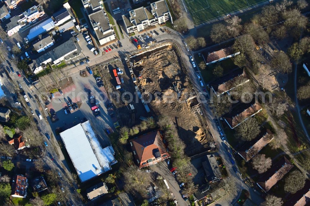 Hamburg from the bird's eye view: New construction of the company administration building of Ppw Polyplan factoryzeuge GmbH on Riekbornweg in the district Schnelsen in Hamburg, Germany