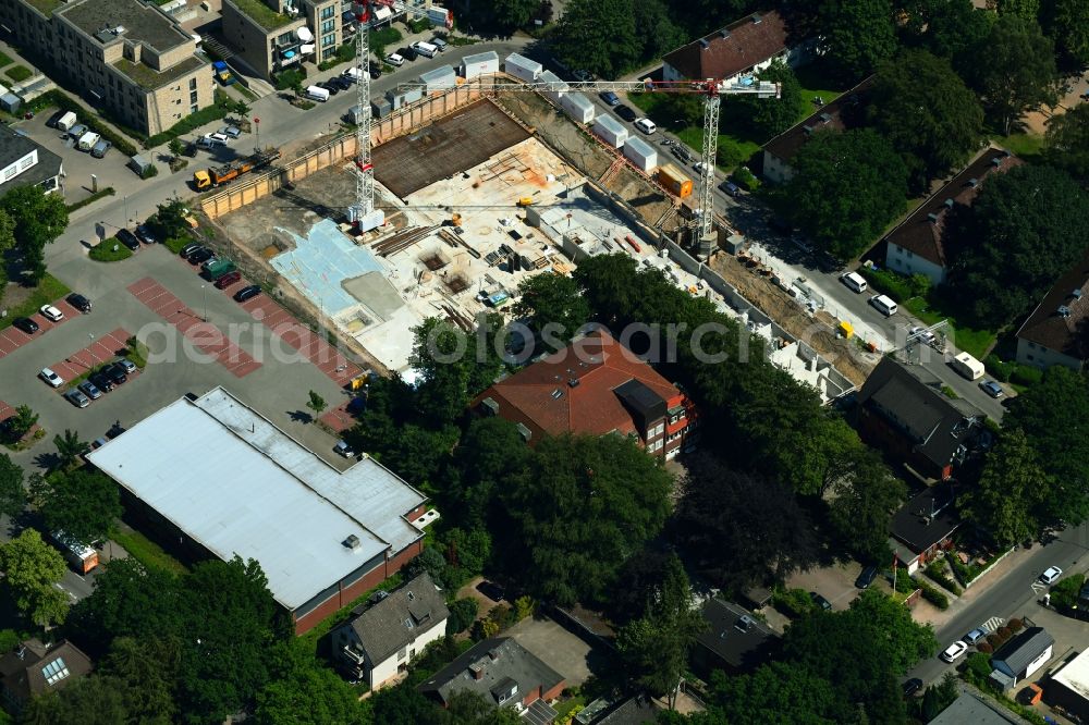 Hamburg from the bird's eye view: New construction of the company administration building of Ppw Polyplan factoryzeuge GmbH on Riekbornweg in the district Schnelsen in Hamburg, Germany