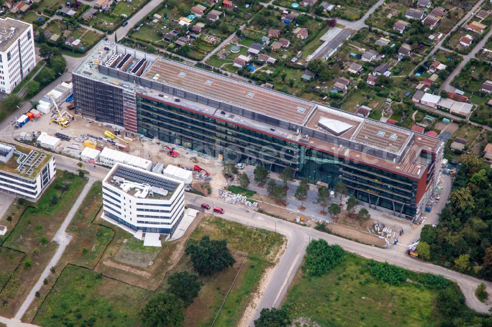 Aerial photograph Karlsruhe - New construction of the company administration building Vec-tor Cam-pus on street Hirtenweg - Emmy-Noether-Strasse in the district Rintheim in Karlsruhe in the state Baden-Wuerttemberg, Germany