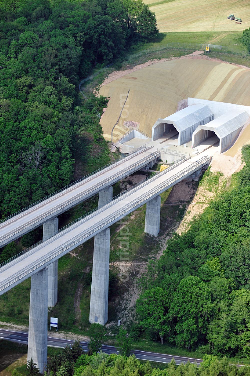 Finneland from the bird's eye view: New construction site viaduct of the railway bridge construction Saubachtalbruecke in Finneland in the state Saxony-Anhalt, Germany