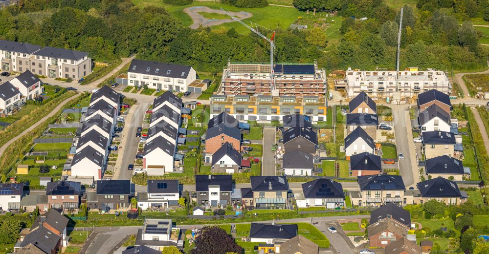 Beckum from above - Construction site of residential area of single-family settlement between Schlehenstrasse and Holunderweg in the district Neubeckum in Beckum at Ruhrgebiet in the state North Rhine-Westphalia, Germany