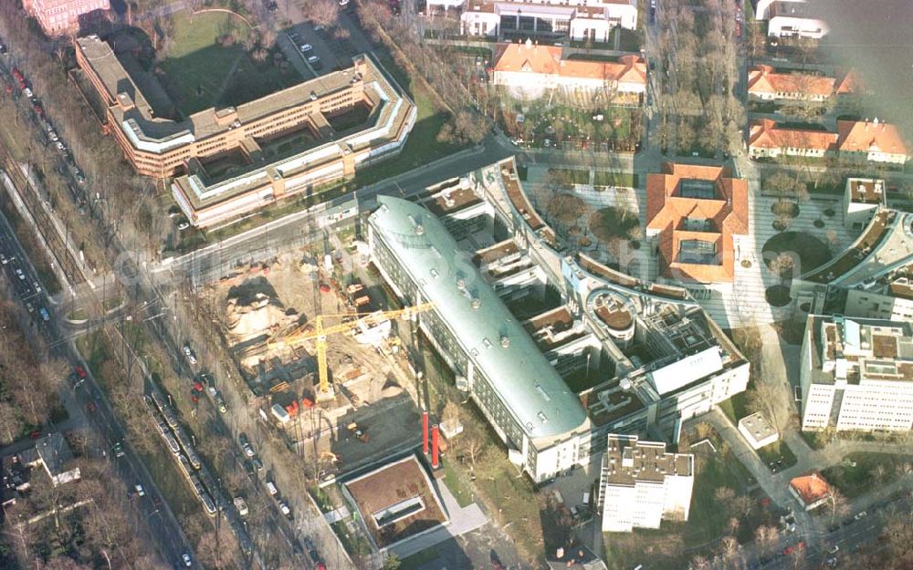 Berlin - Wedding from the bird's eye view: Neubau am Virchow-Klinikum in Berlin-Wedding.