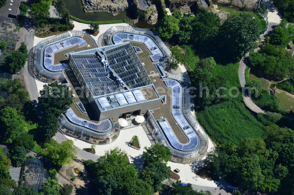 Aerial photograph Berlin - View at the new building of the bird house at the Berlin Zoo in district of Charlottenburg in Berlin. The concept is originated from the office of architect Lehrecke Ges mbH. At 5550 square feetthere are to see 80 to 100 species of birds. The entire second floor is a breeding station