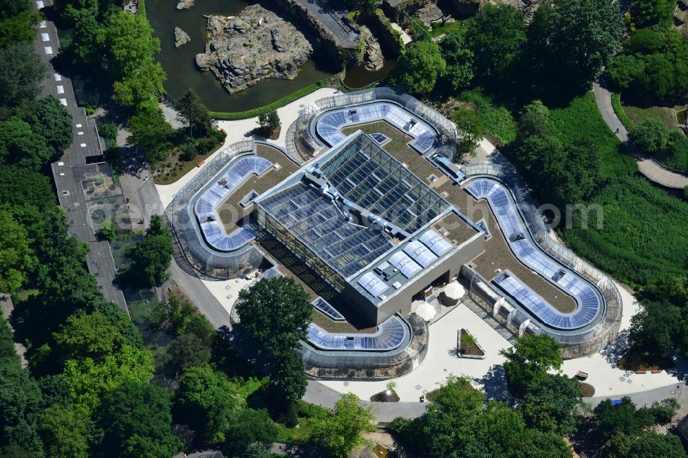 Berlin from the bird's eye view: View at the new building of the bird house at the Berlin Zoo in district of Charlottenburg in Berlin. The concept is originated from the office of architect Lehrecke Ges mbH. At 5550 square feetthere are to see 80 to 100 species of birds. The entire second floor is a breeding station