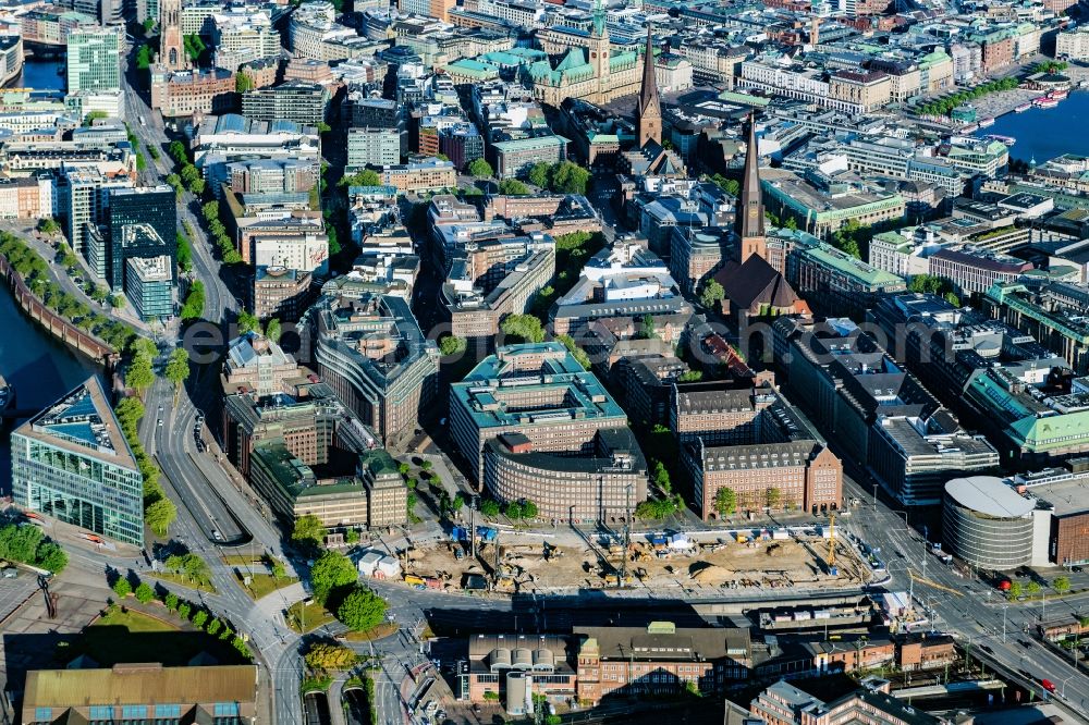 Hamburg from the bird's eye view: Construction site for the construction of a multi-family residential and commercial building Johannis-Kontor in the old town in Hamburg, Germany