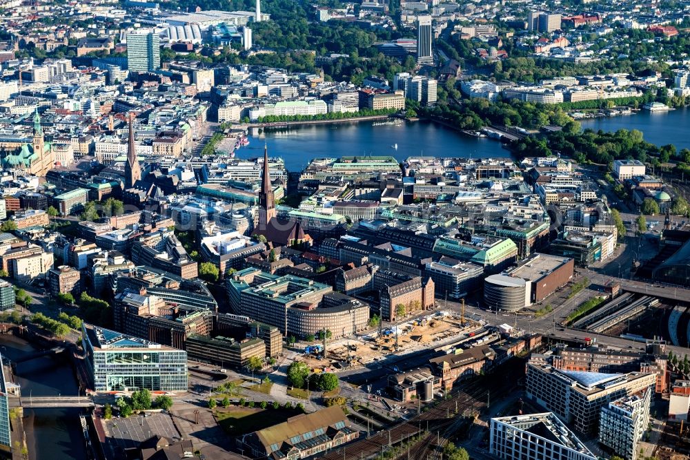 Hamburg from the bird's eye view: Construction site for the construction of a multi-family residential and commercial building Johannis-Kontor at Deichtorplatz in the old town in Hamburg, Germany