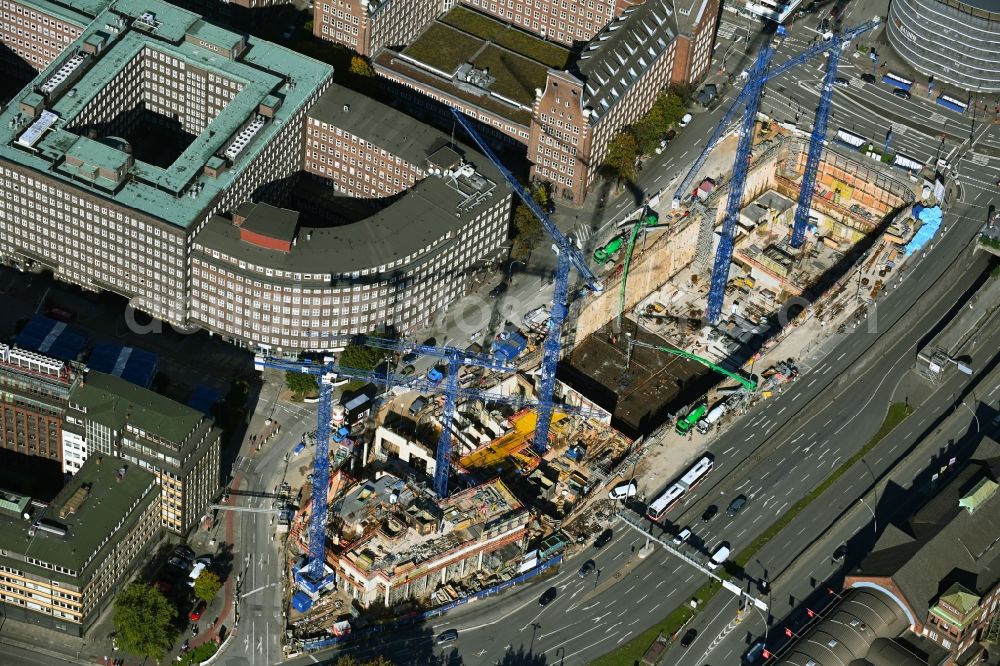 Hamburg from the bird's eye view: Construction site for the construction of a multi-family residential and commercial building Johannis-Kontor at Deichtorplatz in the old town in Hamburg, Germany