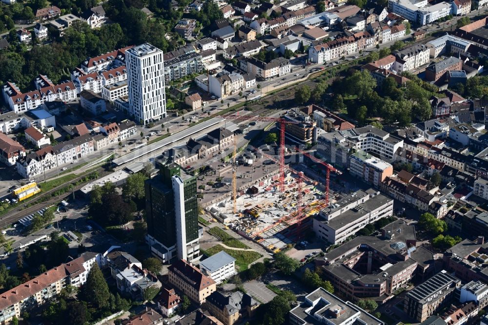 Lörrach from the bird's eye view: New residential and commercial building Quarter Loe on place Bahnhofsplatz - Sarasinweg - Palmstrasse in Loerrach in the state Baden-Wurttemberg, Germany