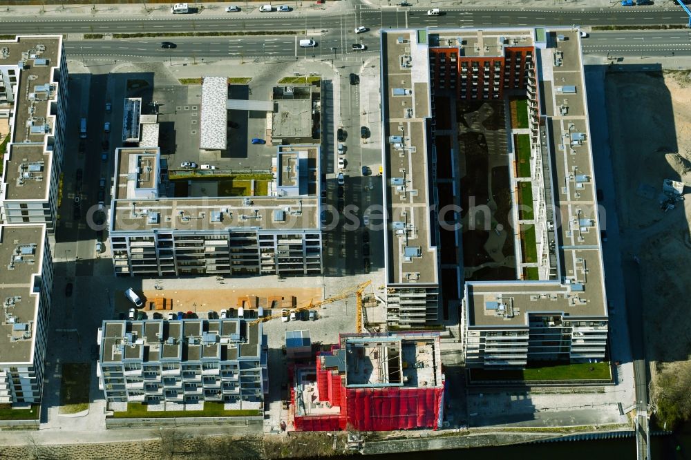 Berlin from above - New residential and commercial building Quarter of the project Wasserstadt Mitte on Heidestrasse - Hedwig-Porschuetz-Strasse in Berlin, Germany