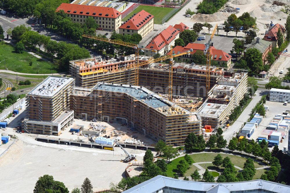 Aerial photograph München - New residential and commercial building Quarter Suedliches Oberwiesenfeld on Rosa-Luxemburg-Platz on Schwere-Reiter-Strasse - Emma-Ihrer-Strasse in Munich in the state Bavaria, Germany