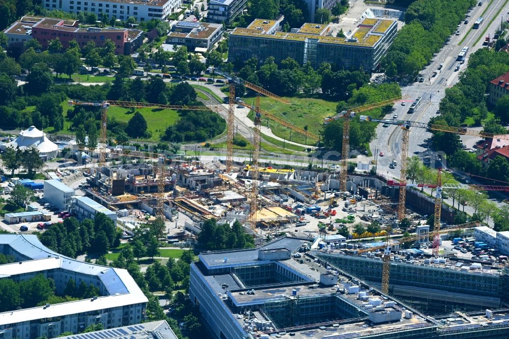 München from the bird's eye view: New residential and commercial building Quarter Suedliches Oberwiesenfeld on Rosa-Luxemburg-Platz on Schwere-Reiter-Strasse - Emma-Ihrer-Strasse in Munich in the state Bavaria, Germany