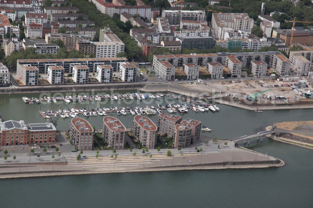 Aerial image Mainz - New residential and commercial building Quarter on Inge-Reitz-Strasse at Zollhafen in the district Neustadt in Mainz in the state Rhineland-Palatinate, Germany