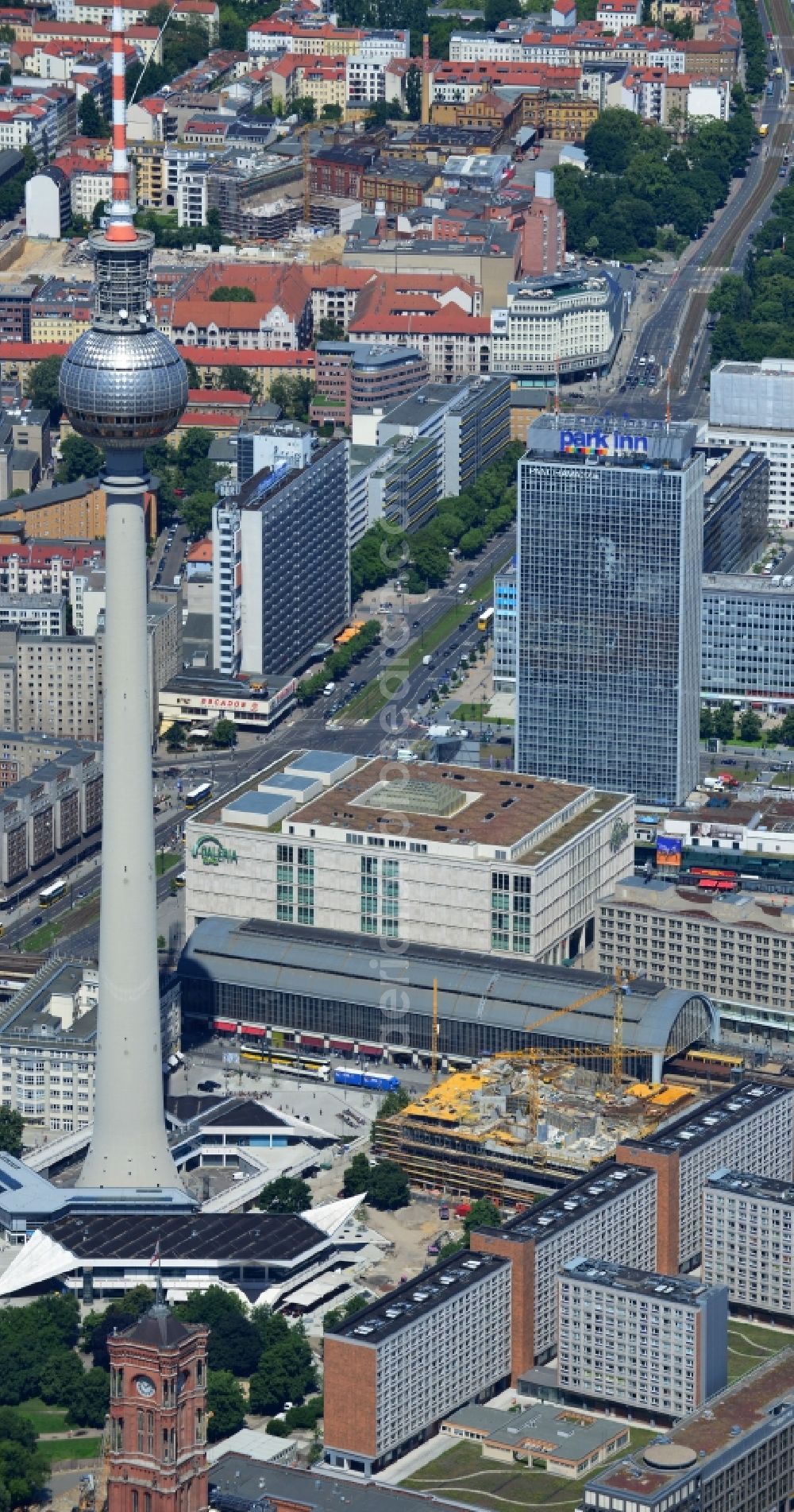 Aerial image Berlin - See also the Construction site at the new construction of the residential and commercial building Alea 101 at Alexanderplatz in the district Mitte in Berlin