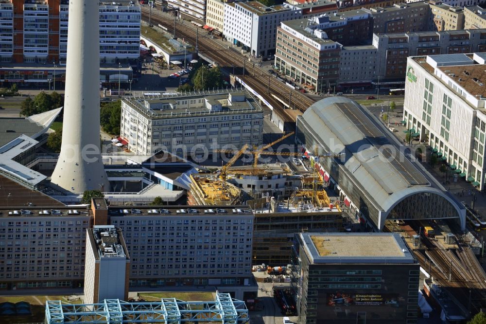 Aerial image Berlin - See also the Construction site at the new construction of the residential and commercial building Alea 101 at Alexanderplatz in the district Mitte in Berlin