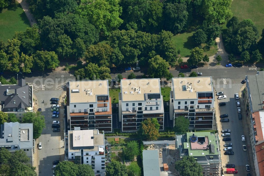 Leipzig from the bird's eye view: New construction condominium with modern townhouses and apartment buildings on the Clara Zetkin Park Leipzig in Saxony