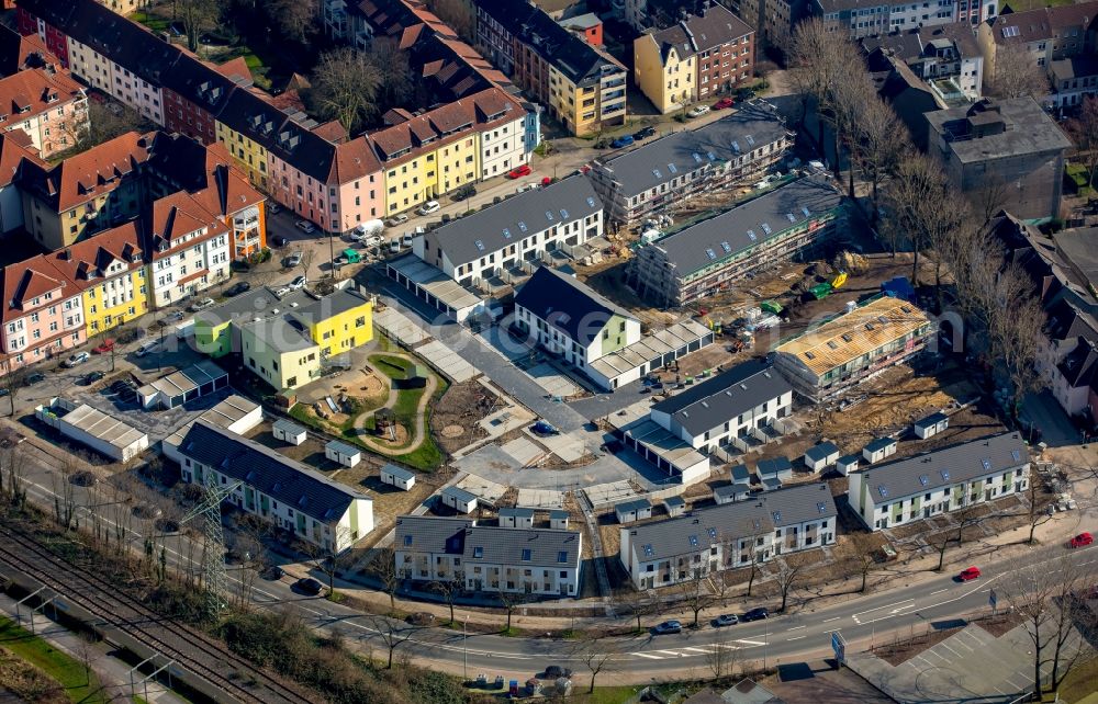 Oberhausen from above - Construction sites for a new residential area with several units on Rheinische Strasse in the Osterfeld part of Oberhausen in the state of North Rhine-Westphalia