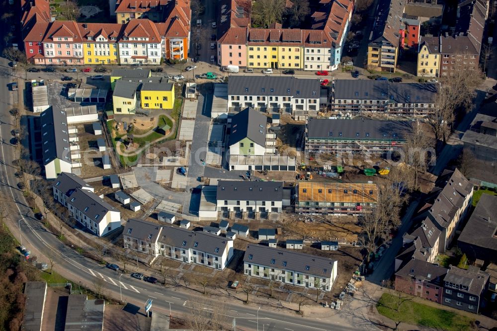 Oberhausen from the bird's eye view: Construction sites for a new residential area with several units on Rheinische Strasse in the Osterfeld part of Oberhausen in the state of North Rhine-Westphalia