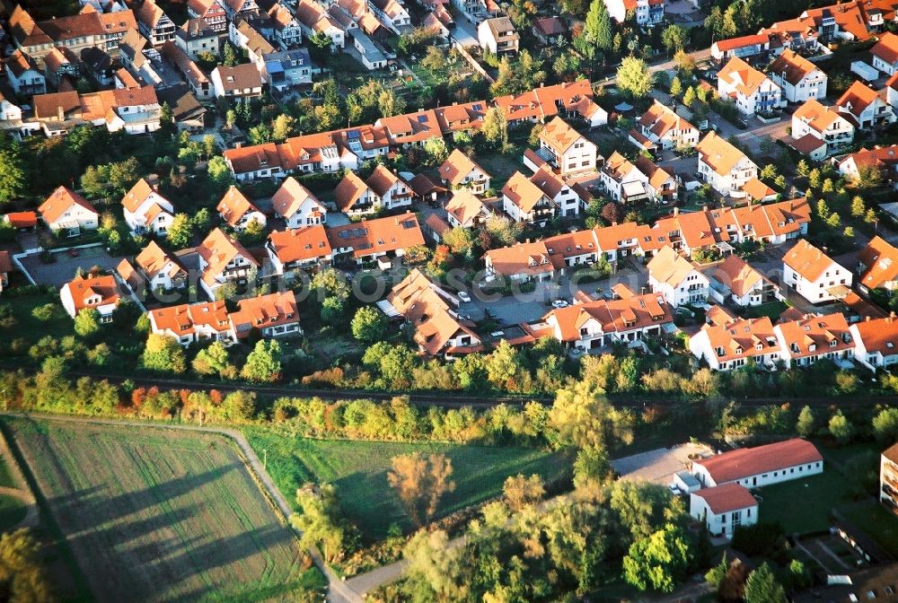 Aerial image Kandel - Residential area of detached housing estate Kandel Im Kirschgarten in Kandel in the state Rhineland-Palatinate