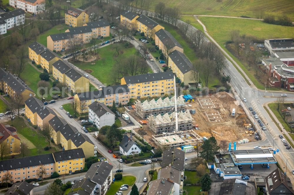 Heiligenhaus from above - Construction site of a new residential area of the terraced housing estate on the of Deutschen Reihenhaus AG on on Ratinger Strasse corner Bergische Strasse in Heiligenhaus in the state North Rhine-Westphalia, Germany