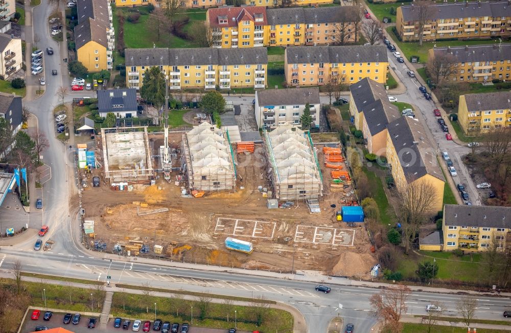 Heiligenhaus from above - Construction site of a new residential area of the terraced housing estate on the of Deutschen Reihenhaus AG on on Ratinger Strasse corner Bergische Strasse in Heiligenhaus in the state North Rhine-Westphalia, Germany