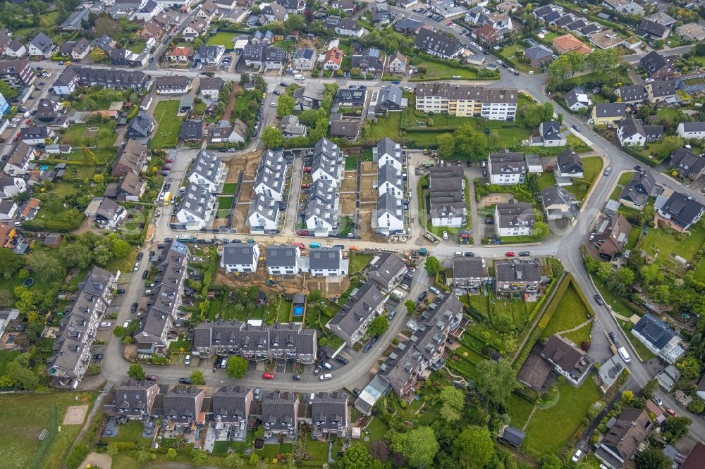 Aerial image Velbert - Construction site of a new residential area of the terraced housing estate on Fliederbusch in the district Hetterscheidt in Velbert in the state North Rhine-Westphalia, Germany