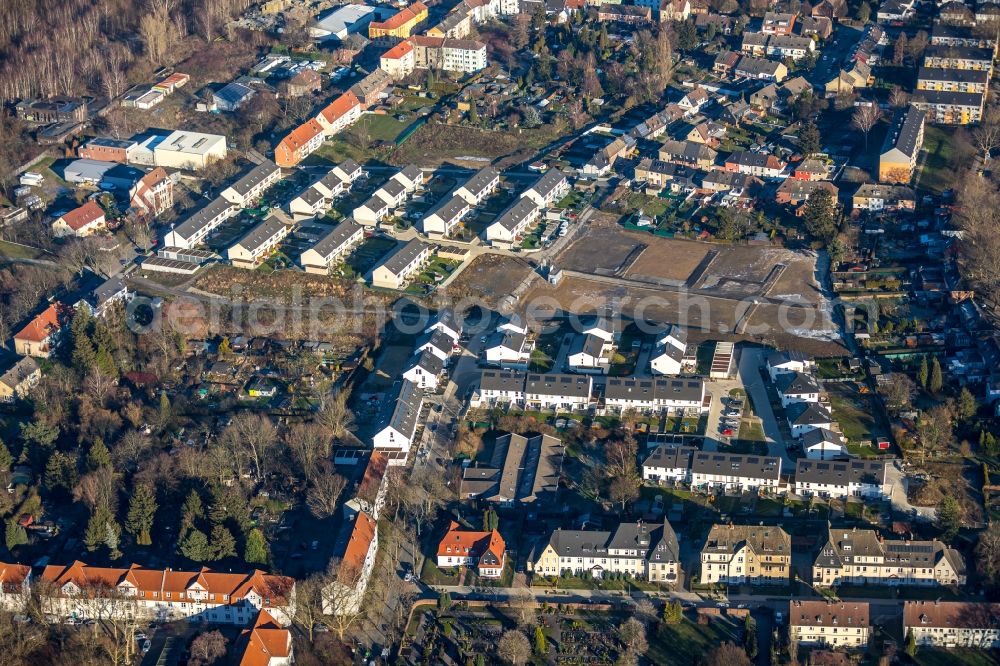 Aerial image Gelsenkirchen - Construction site of a new residential area of the terraced housing estate Bergmannstrasse - Grollmannstrasse in the district Ueckendorf in Gelsenkirchen in the state North Rhine-Westphalia, Germany