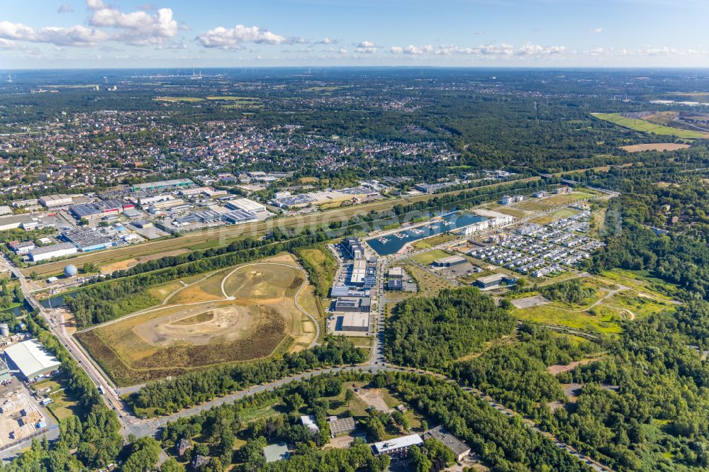 Aerial photograph Gelsenkirchen - Site development area of the former Zeche Graf Bismarck - remodeling to new construction with residential neighborhoods on the Rhine-Herne Canal in Gelsenkirchen at Ruhrgebiet in North Rhine-Westphalia NRW