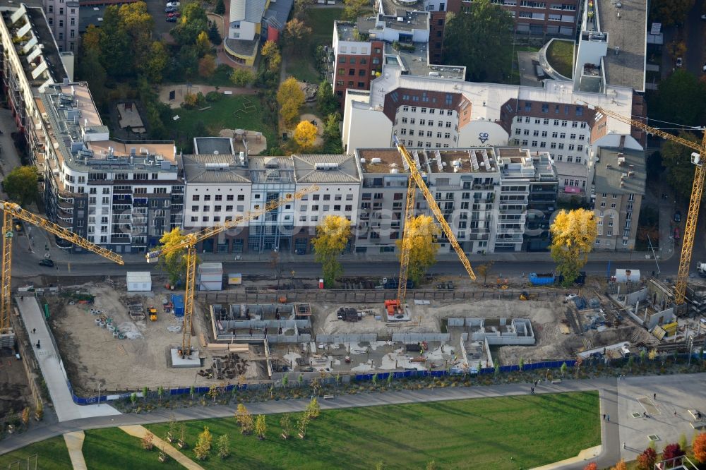 Berlin Kreuzberg from above - Construction of the residential project Flottwell Living on the Flottwell street in Berlin Kreuzberg