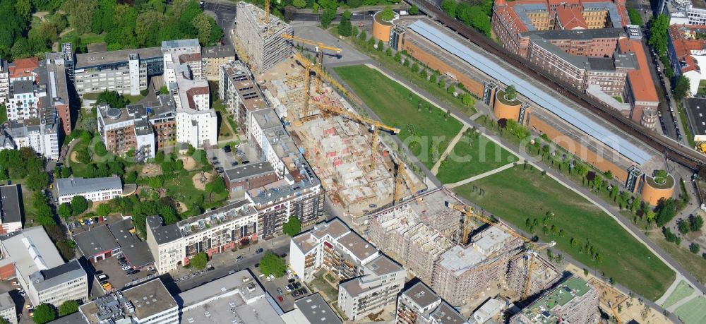 Berlin Kreuzberg from above - Construction of the residential project Flottwell Living on the Flottwell street in Berlin Kreuzberg