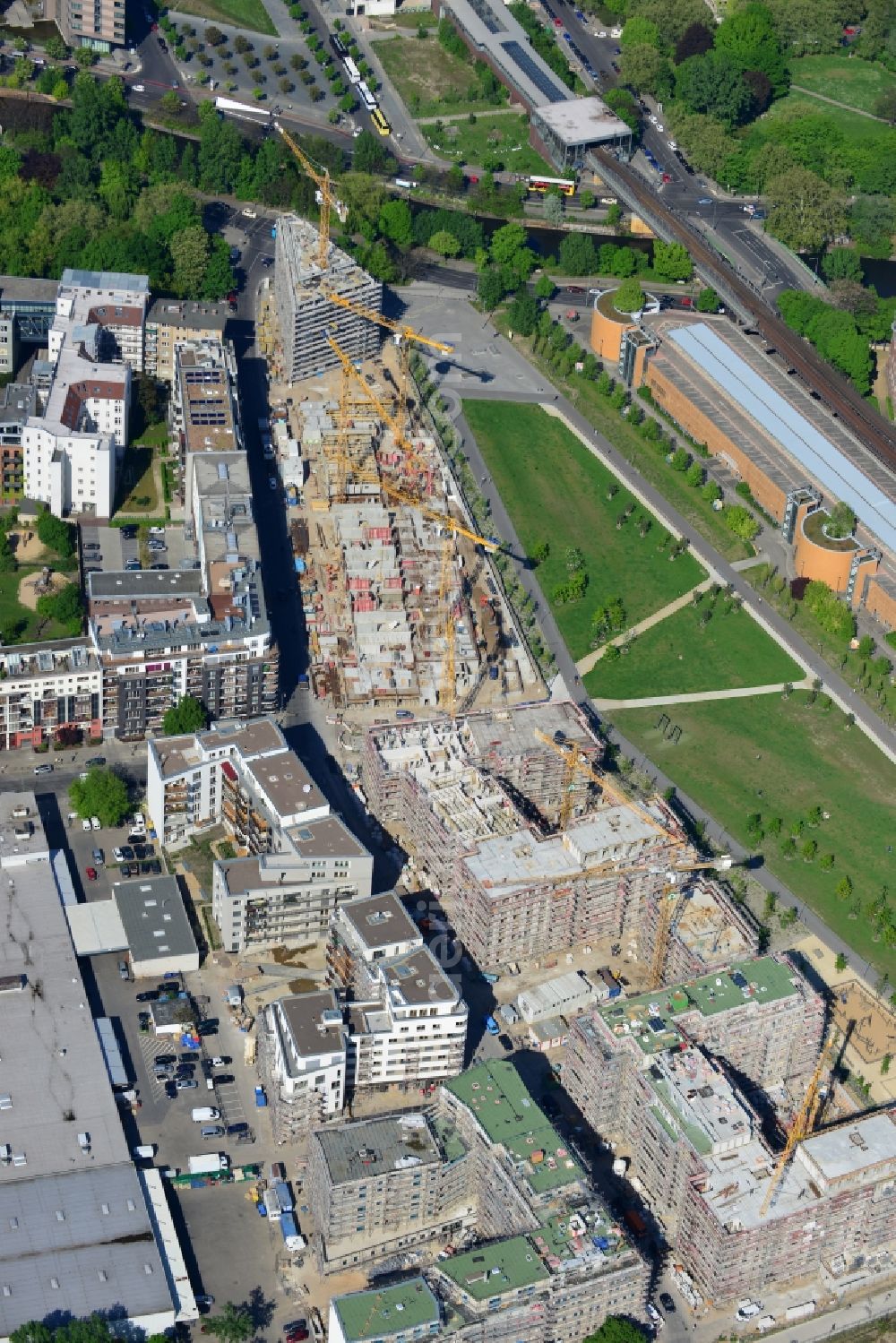 Aerial photograph Berlin Kreuzberg - Construction of the residential project Flottwell Living on the Flottwell street in Berlin Kreuzberg