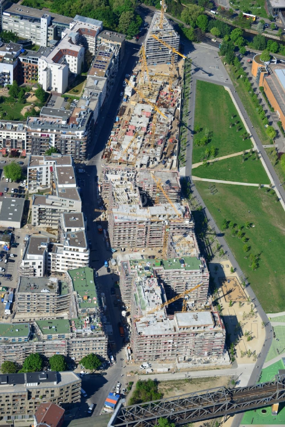 Aerial image Berlin Kreuzberg - Construction of the residential project Flottwell Living on the Flottwell street in Berlin Kreuzberg