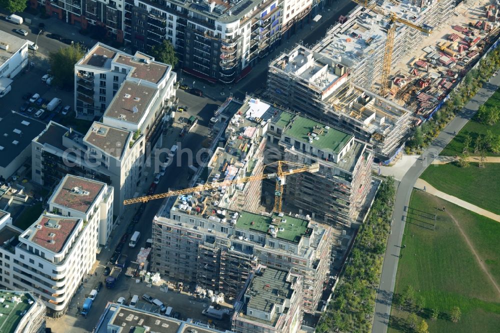 Berlin Kreuzberg from the bird's eye view: Construction of the residential project Flottwell Living on the Flottwell street in Berlin Kreuzberg