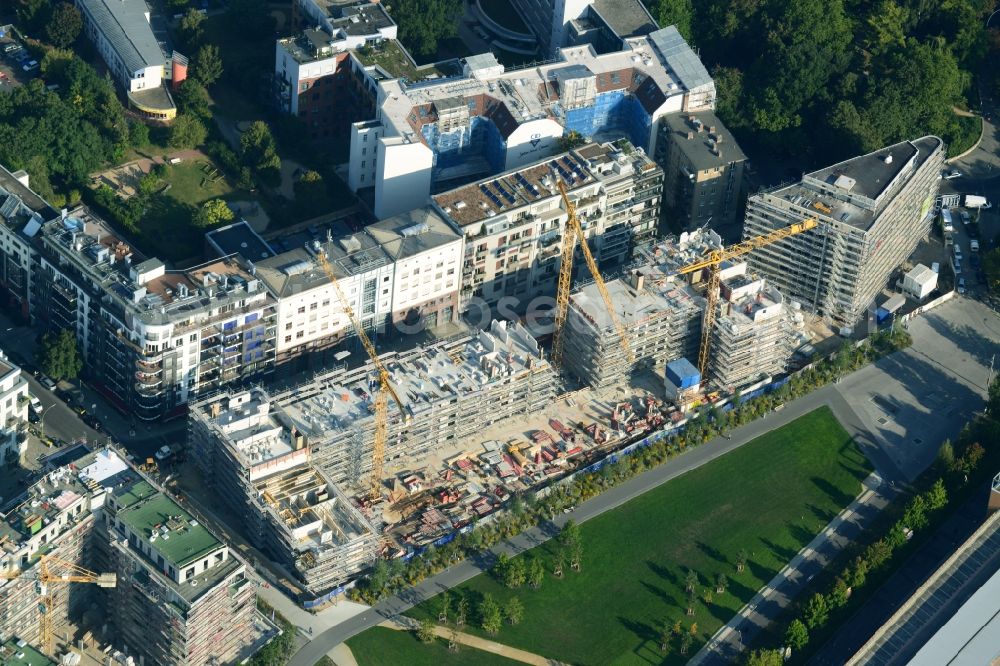 Berlin Kreuzberg from the bird's eye view: Construction of the residential project Flottwell Living on the Flottwell street in Berlin Kreuzberg