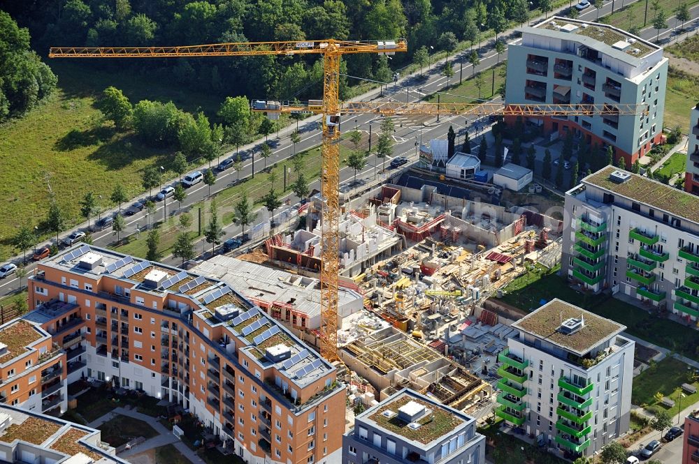 Frankfurt am Main from the bird's eye view: View of a newly built residential complex between Leonardo-da-Vinci-Allee and Montgolfier Allee in Frankfurt am Main / Rebstock