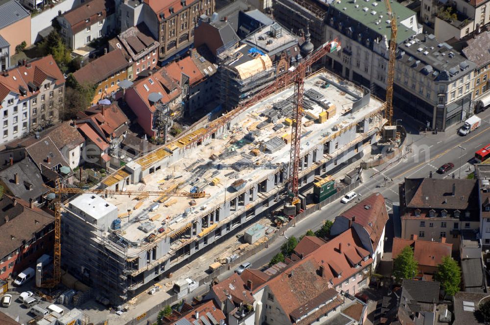 Konstanz from the bird's eye view: Blick auf den Neubau zwei weiterer Geschäftshäuser in der Bodanstrasse und Rosgartenstrasse. Eröffnung war im zweiten Halbjahr 2008. Es entstand unter der Regie der DGAG Shopping Immobilien GmbH, einem Unternehmen der Pirelli & C. Real Estate Deutschland GmbH. Hauptgeschäfte sind C&A, Deichmann und Edeka. Kontakt: DGAG Shopping Immobilien GmbH, Bodanstr. 1, 78462 Konstanz, Tel. +49(0)7531 6913360