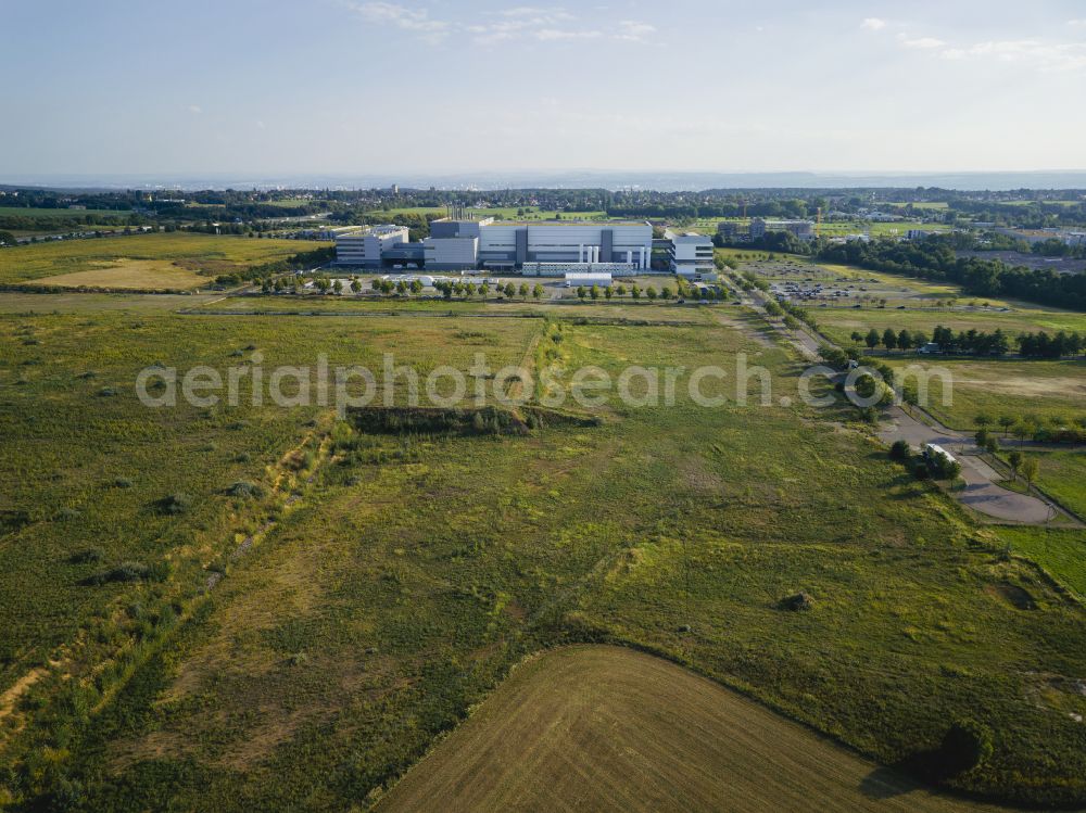 Aerial image Dresden - New construction site of the production halls of the factory premises of a semiconductor and chip factory of the ESMC - European Semiconductor Manufacturing Company on Knappsdorfer Strasse in the district of Klotzsche in Dresden in the federal state of Saxony, Germany