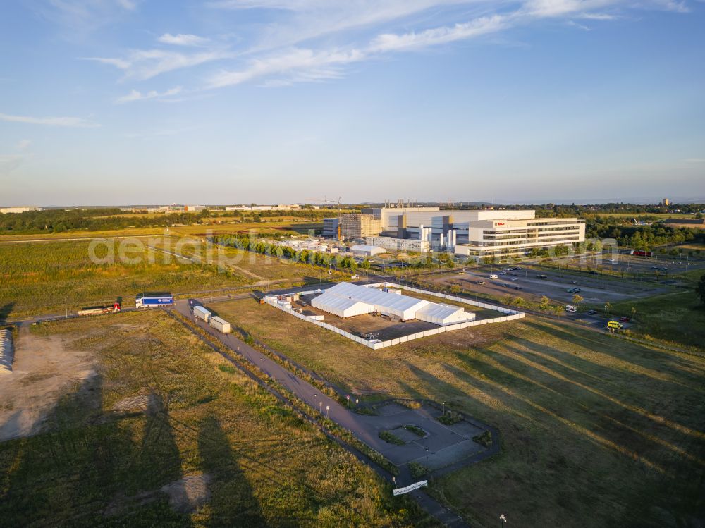 Dresden from above - New construction site of the production halls of the factory premises of a semiconductor and chip factory of the ESMC - European Semiconductor Manufacturing Company on Knappsdorfer Strasse in the district of Klotzsche in Dresden in the federal state of Saxony, Germany