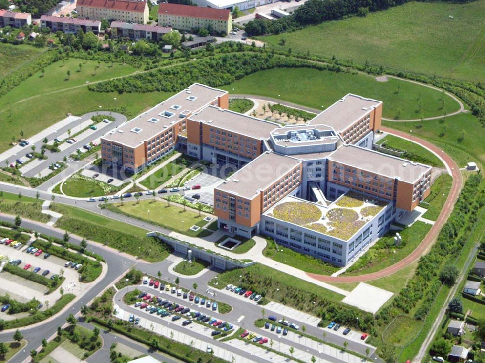 Aerial photograph Bad Salzungen / Thüringen - Neubauklinik am südwestlichen Stadtrand von Bad Salzungen. Klinikum Bad Salzungen gGmbH Lindigalle 3, 36433 Bad Salzungen Telefonnummer: +49 3695 64 0 Faxnummer: +49 3695 64 1002