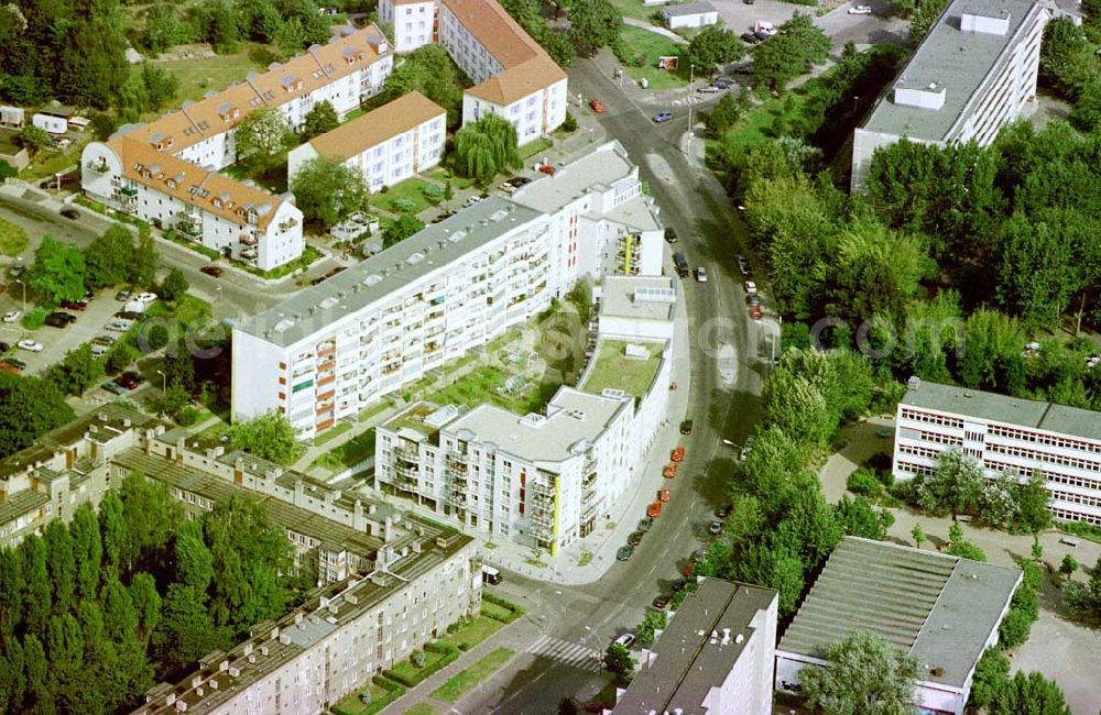 Berlin-Hohenschönhausen from above - Neubausiedlung an der Gehrenseestraße in Berlin-Hohenschönhausen.