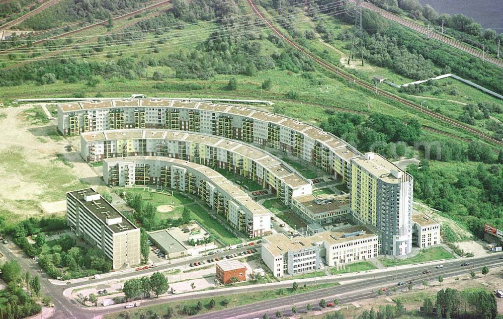 Aerial photograph Berlin-Lichtenberg - Neubausiedlung Rosenfelder Ring an der B1 in Berlin-Lichtenberg.