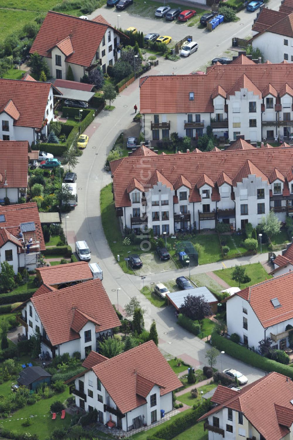 Aerial photograph Bernau - Look at the new houses of the colony An den Schäferpfuhlen in Ladeburg of the town of Bernau