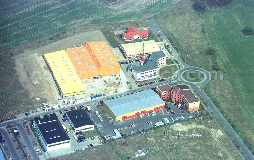 Hoppegarten / Brandenburg from above - Neubauten auf dem Gelände im Gewerbegebiet südlich der B1in Hoppegarten.