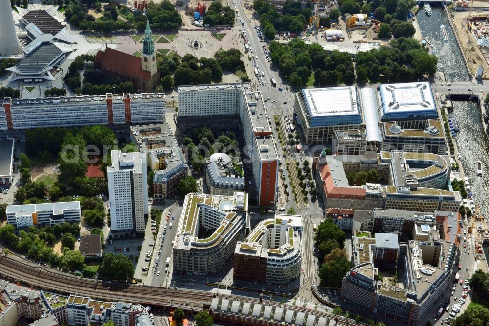 Aerial photograph Berlin - View Hackescher quarters, a new office and commercial complex in the middle. Investor is the investment company Hackesches Quarter mbH & Co. KG