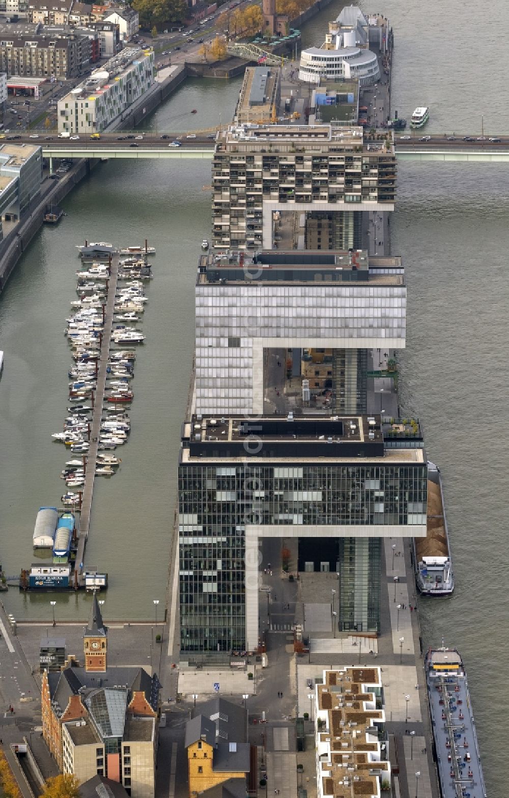 Aerial image Köln - New construction of houses on the crane Rheinauhafen on the banks of the Rhine in Cologne in North Rhine-Westphalia