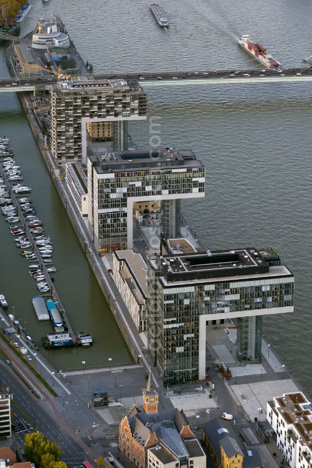 Aerial photograph Köln - New construction of houses on the crane Rheinauhafen on the banks of the Rhine in Cologne in North Rhine-Westphalia