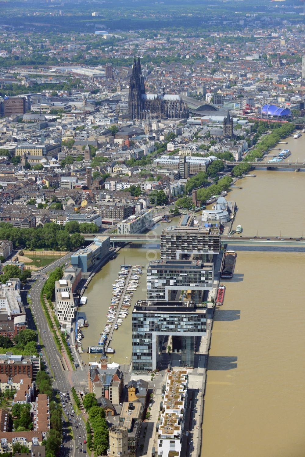 Aerial photograph Köln - New construction of houses on the crane Rheinauhafen on the banks of the Rhine in Cologne in North Rhine-Westphalia