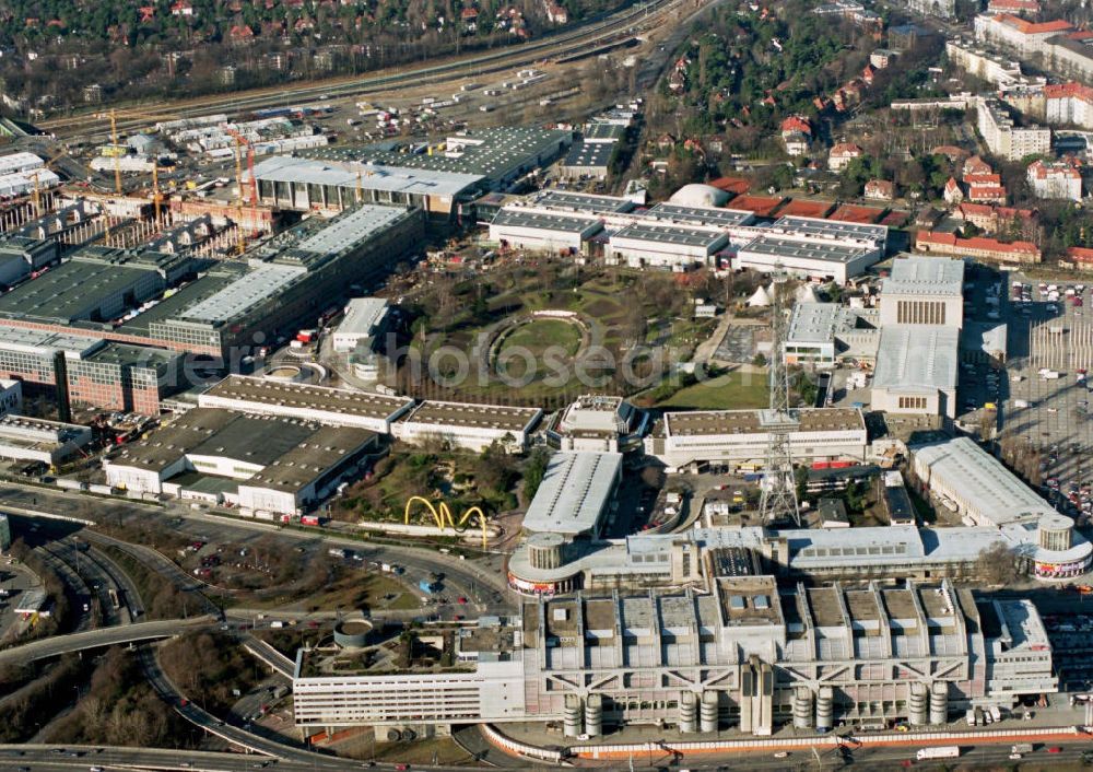 Aerial image Berlin - Charlottenburg - Neubauten auf dem Messegelände der Messe Berlin am Berliner Funkturm / ICC in Charlottenburg.