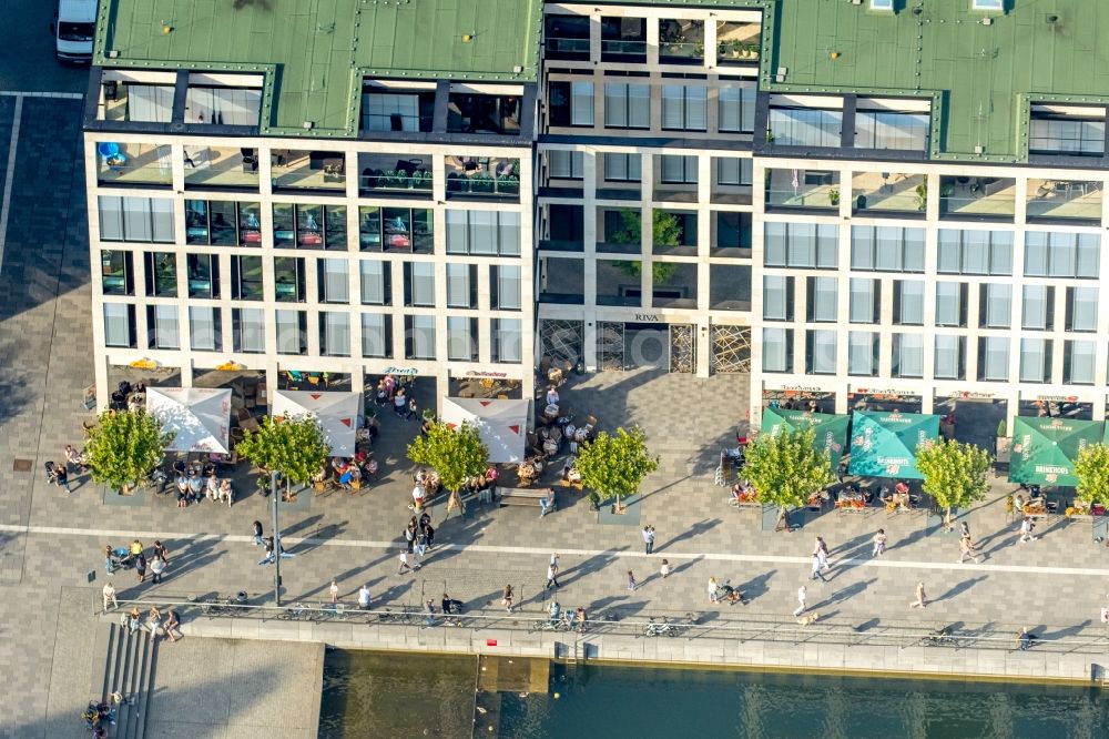 Aerial image Dortmund - New residential buildings at the lake Phoenixsee beneath the roads Hoerder-Bach-Allee and Am Kai in Dortmund in North Rhine-Westphalia