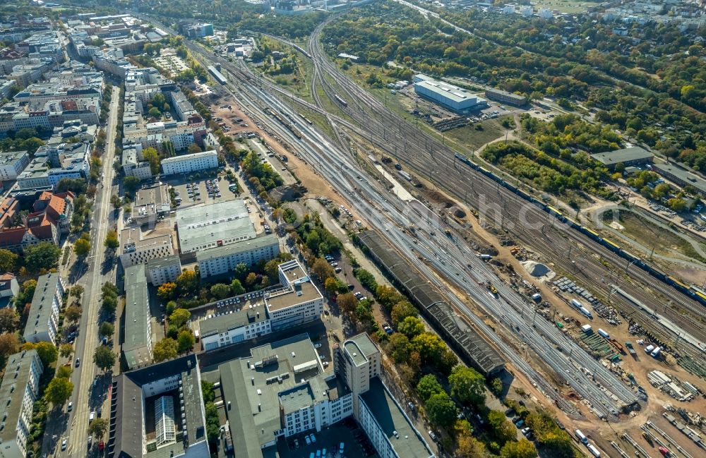 Aerial photograph Magdeburg - Maintenance work on a rail track and overhead wiring harness in the route network of the Deutsche Bahn in Magdeburg in the state Saxony-Anhalt, Germany